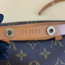 Load image into Gallery viewer, LOUIS VUITTON monogram waist bag