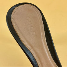 Load image into Gallery viewer, GUCCI classic monogram sandals Size 35