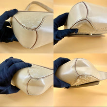 Load image into Gallery viewer, Celine Vintage shoulder bag pop