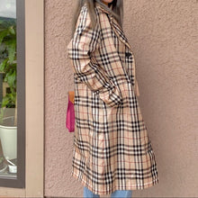Load image into Gallery viewer, BURBERRY Padded trench coat