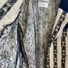 Load image into Gallery viewer, CHANEL black and white lace Blazer