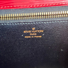 Load image into Gallery viewer, LOUIS VUITTON Red Metie Vintage handbag