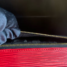 Load image into Gallery viewer, LOUIS VUITTON Red Metie Vintage handbag