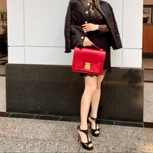 Load image into Gallery viewer, LOUIS VUITTON Red Metie Vintage handbag