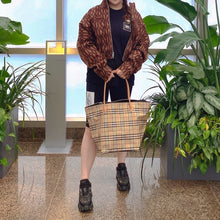 Load image into Gallery viewer, Burberry Blue Label classic tote