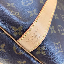 Load image into Gallery viewer, Louis Vuitton Keepall Bandouliere 55