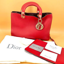 Load image into Gallery viewer, DIOR MEDIUM CALFSKIN DIORISSIMO BAG TWS