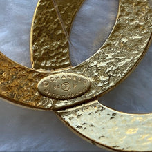 Load image into Gallery viewer, CHANEL vintage CC logo brooch