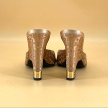 Load image into Gallery viewer, Fendi golden ball sandal