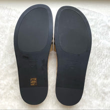 Load image into Gallery viewer, BURBERRY classic flip flops