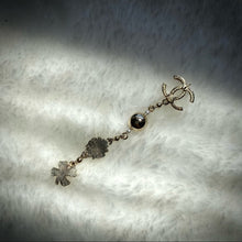 Load image into Gallery viewer, CHANEL star& clover pendant earrings