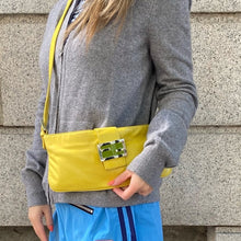 Load image into Gallery viewer, FENDI vintage baguette leather crossbody bag