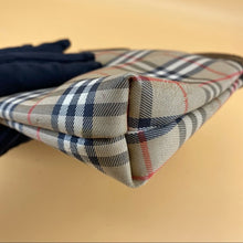 Load image into Gallery viewer, BURBERRY classic pochette/ clutch