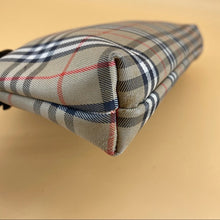 Load image into Gallery viewer, BURBERRY classic pochette/ clutch