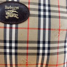 Load image into Gallery viewer, BURBERRY classic pochette/ clutch
