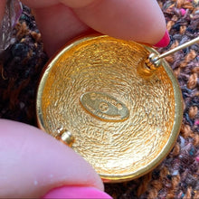 Load image into Gallery viewer, CHANEL Vintage Rare brooch