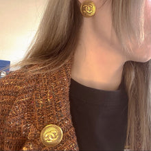Load image into Gallery viewer, CHANEL Vintage Rare brooch