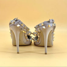 Load image into Gallery viewer, VALENTINO GARAVANI Rockstud 10cm pumps
