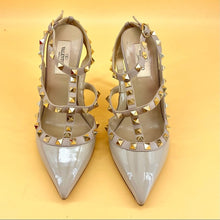 Load image into Gallery viewer, VALENTINO GARAVANI Rockstud 10cm pumps