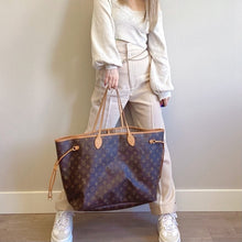 Load image into Gallery viewer, LOUIS VUITTON Neverfull GM tote
