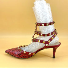 Load image into Gallery viewer, Valentino Garavani snakeskin sandals