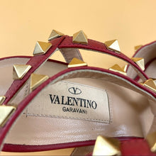 Load image into Gallery viewer, Valentino Garavani snakeskin sandals