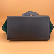 Load image into Gallery viewer, CELINE Smooth Calfskin Medium Bag Trapeze