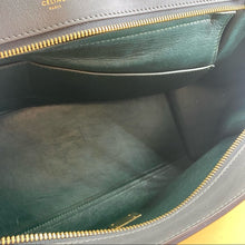 Load image into Gallery viewer, CELINE Smooth Calfskin Medium Bag Trapeze