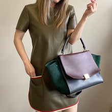 Load image into Gallery viewer, CELINE Smooth Calfskin Medium Bag Trapeze