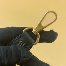 Load image into Gallery viewer, HERMES Evelyn16 crossbody leather bag