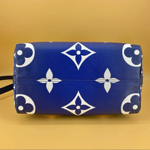 Load image into Gallery viewer, Louis Vuitton Speedy Escale Monogram Giant 30
