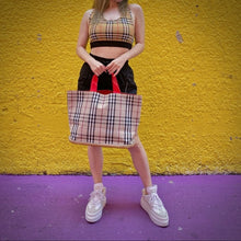 Load image into Gallery viewer, BURBERRY classic tote