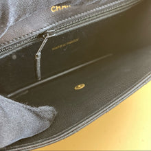 Load image into Gallery viewer, CHANEL vintage lambskin classic wallet