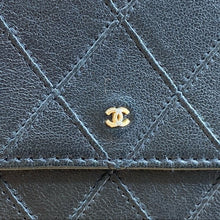 Load image into Gallery viewer, CHANEL vintage lambskin classic wallet