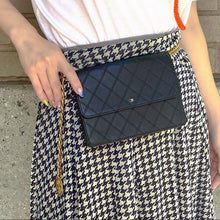 Load image into Gallery viewer, CHANEL vintage lambskin classic wallet