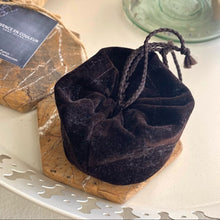 Load image into Gallery viewer, HERMES Kelly Dog leather bracelet white/ gold