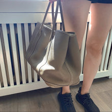 Load image into Gallery viewer, HERMES Garden Party 36 Etoupe leather bag