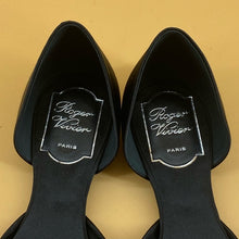 Load image into Gallery viewer, Roger Vivier Chips Strass Buckle Ballerinas in Satin