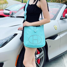 Load image into Gallery viewer, HERMES Evelyn29 crossbody leather bag