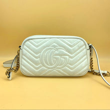 Load image into Gallery viewer, GUCCI GG Marmont small shoulder bag