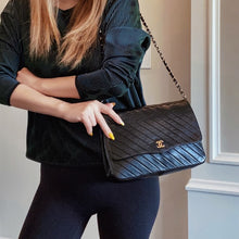 Load image into Gallery viewer, CHANEL vintage 24k gold lambskin shoulder bag