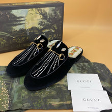 Load image into Gallery viewer, GUCCI velvet crystal loafer