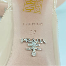 Load image into Gallery viewer, PRADA Patent leather beige pink mules