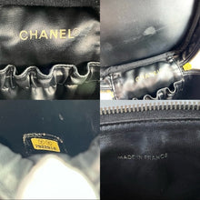 Load image into Gallery viewer, CHANEL Vintage 2002-2003 CC vanity bag
