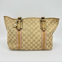 Load image into Gallery viewer, Gucci Vintage Abbey ball cloth shoulder bag TWS