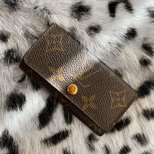 Load image into Gallery viewer, LOUIS VUITTON monogram key holder