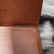 Load image into Gallery viewer, LOUIS VUITTON monogram key holder