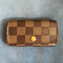 Load image into Gallery viewer, LOUIS VUITTON Damier key holders