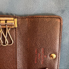 Load image into Gallery viewer, LOUIS VUITTON Damier key holders