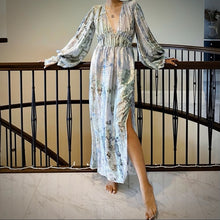 Load image into Gallery viewer, BURBERRY 100% silk runway dress